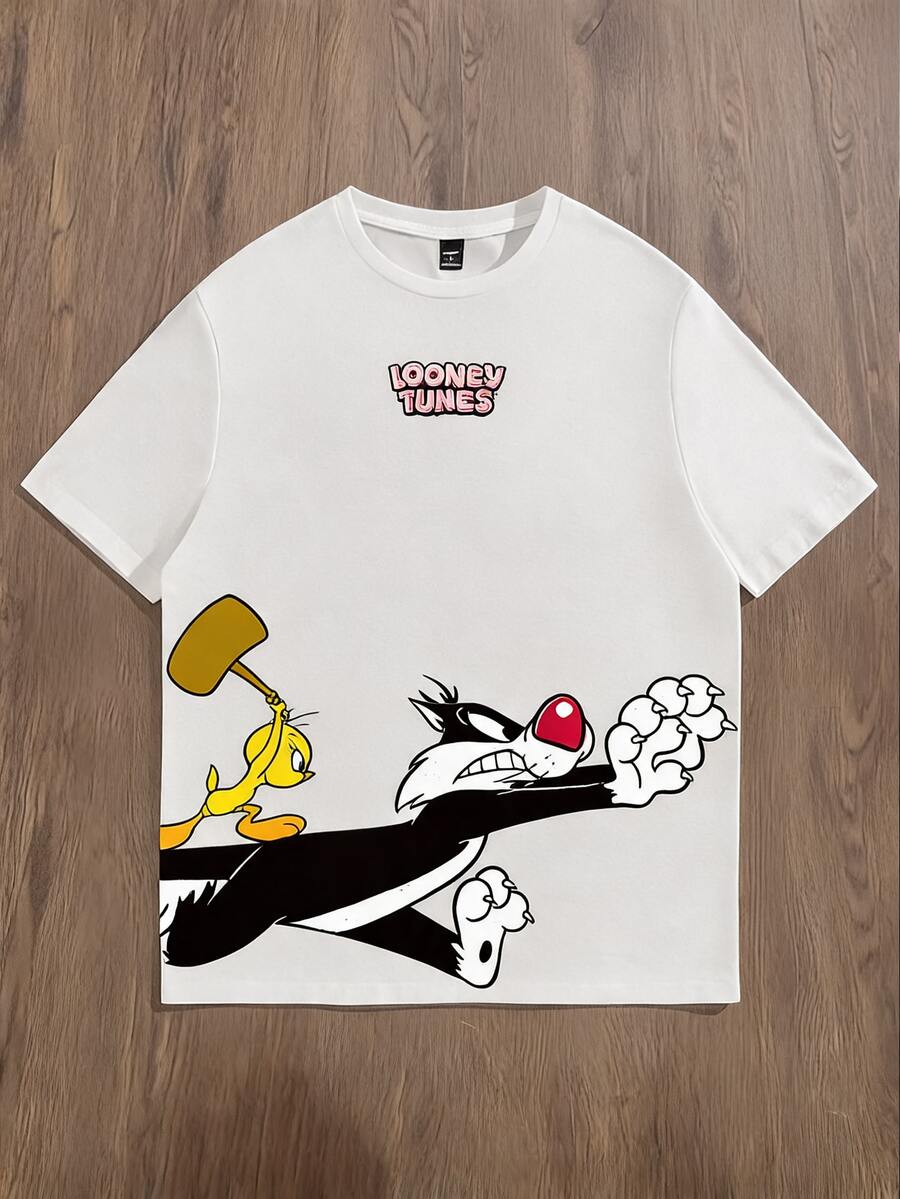 LOONEY TUNES X SHEIN Daypath Kaos Pria Lucu untuk Kompetisi Lari dan Pertempuran, Warna Putih, Longgar, Model Bahu Jatuh - Putih - View 1