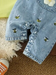 SHEIN 2pcs Baby Girls Denim Overalls Cute Yellow Blue Bee Flower Embroidery Ruffle Flutter Sleeve Birthday Party Fall White Top Birthday Girl Ribbed Knit - Yellow - View 4