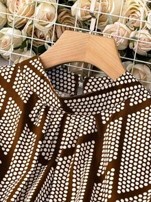SHEIN 大尺碼女款波點圖案立領長袖優雅襯衫 - 棕色 - 查看 5