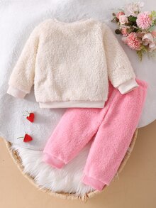 女嬰居家服套裝 可愛3D草莓刺繡 柔軟毛絨面料 睡衣2件組 嬰兒幼童圓領長袖收口褲 秋冬珊瑚絨甜美配色 適合居家與外出穿著 - 粉色 - 查看 2