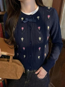 DAZY 女款圓領修身長袖針織開襟衫，刺繡圖案休閒度假復古風，適合女孩春秋冬穿著 - 藏蓝色 - 查看 6