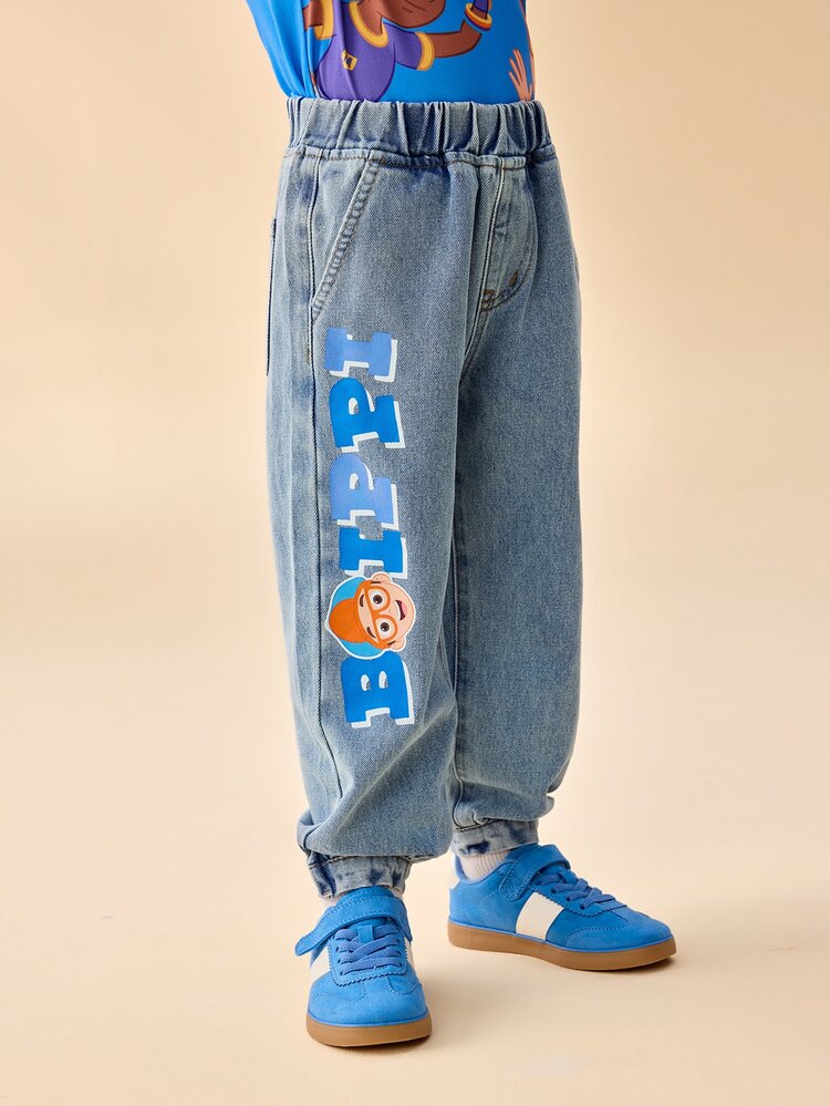 Blippi X SHEIN 小男孩字母印花口袋百褶褲腳鬆緊腰牛仔褲 - 中等水洗藍 - 查看 5