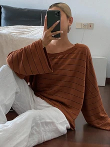 DAZY 女款條紋不對稱肩寬鬆街頭休閒青少年T恤 - 棕色 - 查看 4