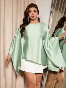 Elaquor Plus Size Women's Solid Color Round Neck Batwing Sleeve Elegant Blouse - Green - View 1