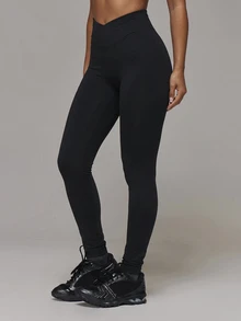 Musera Sport Dipped V Front Back Logo Printed Fitted Active Legging An Fitted Mini Short Active Multipack Sport Essentials Basics Autumn Fall Winter - Black - View 5