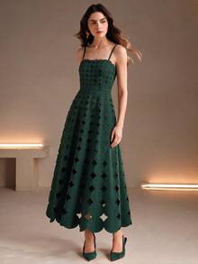 Anewsta Elegant Green Fashion Strapless Dress With Waist-Cinched Slimming Design, Sleeveless Hollow-Out Style, Vacation Dress For Women - Green - View 4