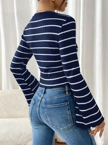 SHEIN Frenchy 女款休閒條紋喇叭袖T恤 - 藏蓝色 - 查看 2