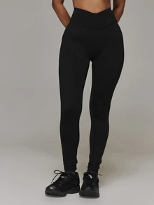 Musera Sport Dipped V Front Back Logo Printed Fitted Active Legging An Fitted Mini Short Active Multipack Sport Essentials Basics Autumn Fall Winter - Black - View 2