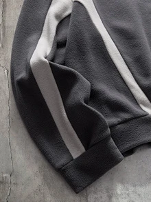AXEPEAK Men's Crew Neck Long Sleeve Loose Fit Pullover Sweatshirt - Grey - View 4