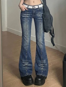 DAZY Celana Jeans Denim Vintage Wanita Warna Biru Tua Pudar dengan Detail Usang, Pinggang Rendah, Dekorasi Rivet, Potongan Slim Fit, dan Kaki Mengembang - Biru - View 6