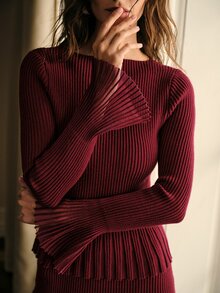 MOTF PREMIUM AUTUMN/WINTER ELEGANT LUXURY HIGH-END OFFICE PARTY DATE PLEATED RIBBED FABRIC ROUND NECK FLARED LONG SLEEVE RUFFLE WAIST SHEER ORGANZA PATCHWORK MERMAID HEM WINE RED WOMEN'S TWO PIECES SET - Burgundy - View 2