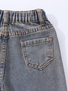 SHEIN 女童寬鬆直筒長褲，淺藍色做舊街頭風，甜美可愛粉色大蝴蝶結設計，多個3D口袋與多處破洞細節，適合搭配短袖或長袖外套，四季皆宜 - 深色水洗藍 - 查看 5