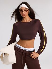 Dewbera Dewbera بلوزة رياضية نسائية بياقة دائرية وأكمام طويلة بألوان صفراء وبنية بتصميم كتل لونية قصيرة ومحكمة - بني - مشاهدة 4