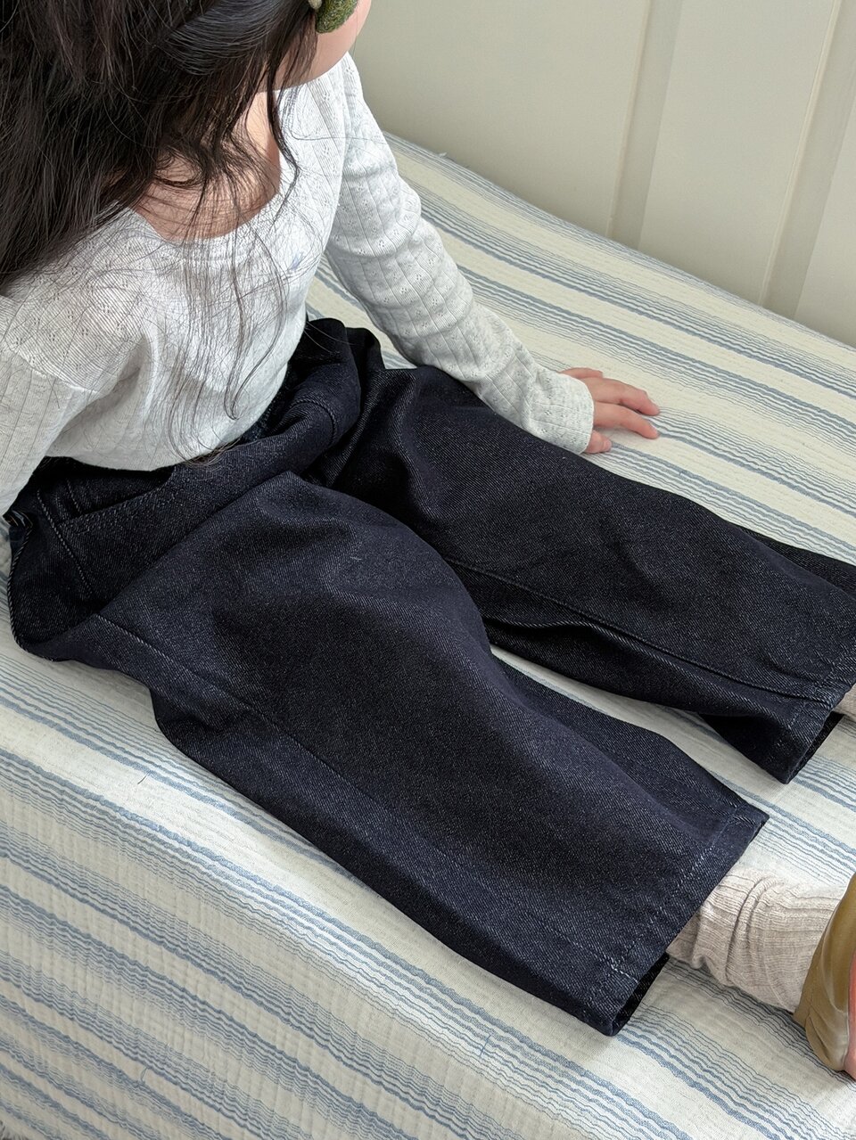 Young Girl) Loose Casual Straight Leg Washed Dark Denim Embroidered Pattern Design Jeans, Autumn/Winter