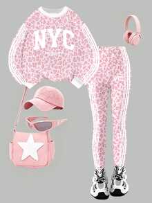 少女粉色與白色豹紋 NYC 圖案圓領運動衫與條紋內搭褲套裝，秋季校園穿搭長袖上衣與長褲 - 彩色 - 查看 3