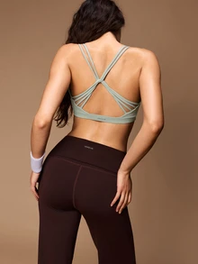 VARSIVA Women's Back Twist Cutout Design Daily Fitness Sports Bra - Green - View 7
