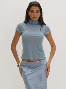 MUSEYN Atasan Biru Transparan Leher Turtleneck Lengan Pendek, Elegan untuk Kencan Malam, Chic untuk Musim Gugur - Biru - View 2