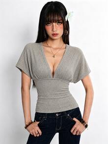 Rina Fox 女款法式復古深V領後綁帶蝙蝠袖性感顯腰修身襯衫 - 卡其色 - 查看 2