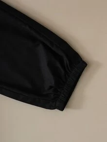 SHEIN 2件組青少年男孩街頭風黑色字母星星印花圓領長袖衛衣運動褲套裝 秋季穿搭 - 黑色 - 查看 10
