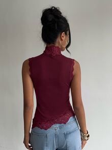 Aloruh Women's Solid Color High Neck Lace Patchwork Asymmetrical Hem Sleeveless T-Shirt - Burgundy - View 2