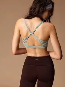 VARSIVA Women's Back Twist Cutout Design Daily Fitness Sports Bra - Green - View 4