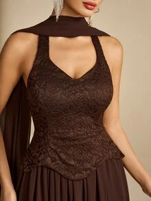 Coutiva Gaun Malam Wanita Warna Polos Berlipit Elegan yang Mempertegas Pinggang - Coffee Brown - View 10