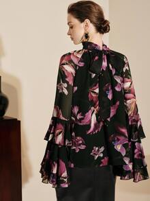 Arave Blus Wanita Bahan Chiffon Semi-Transparan dengan Bahu Jatuh, Potongan H, Kerah Berlipit Motif Bunga, dan Desain Lengan Berkerut untuk Perjalanan Sehari-hari - Hitam - View 3