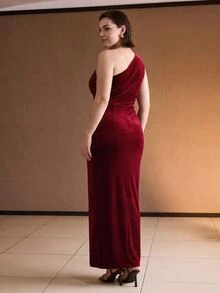 MOTF PREMIUM AUTUMN/WINTER PARTY VELVET ASYMMETRICAL SHOULDER CUTOUT METAL CHAIN DECOR LONG SLIT DRESS - Burgundy - View 5