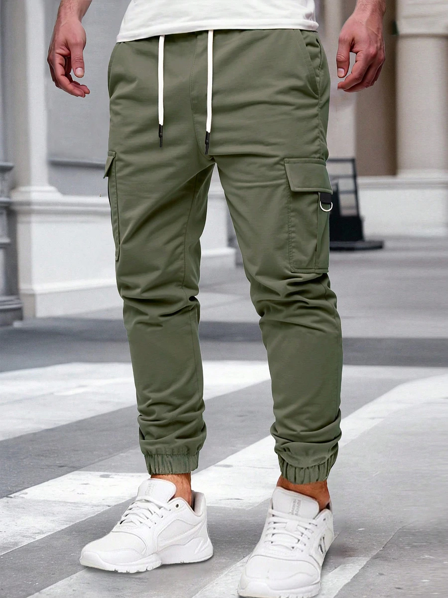 Manfinity CasualCool 男士成熟休閒黑色多口袋工裝束口休閒褲 - 軍綠色 - 查看 1