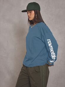 MUSERA 大廓型圖案袖長版T恤酷女孩街頭風日常校園風1997度假風春夏季休閒上衣 - 水鴨藍 - 查看 3