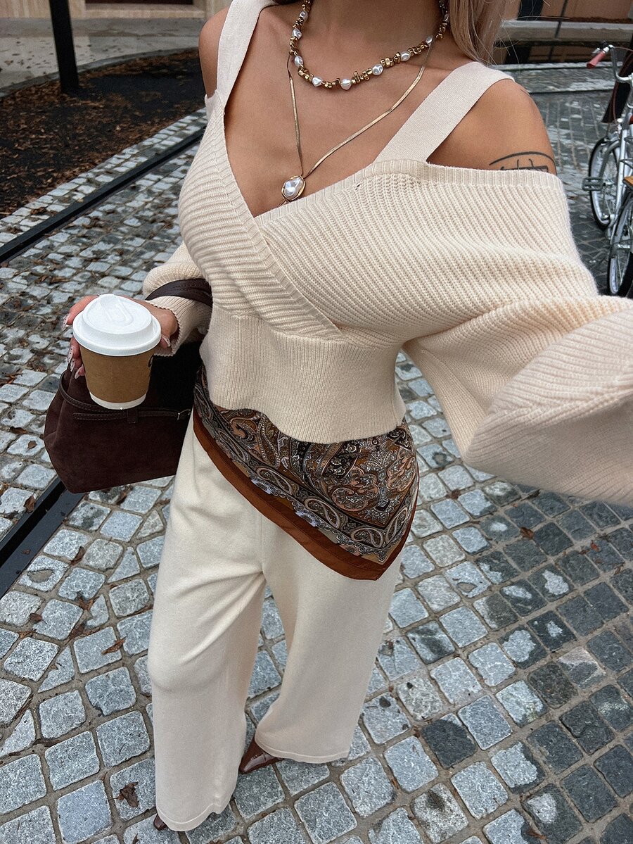 DAZY Autumn/Winter Deep V-Neck Cream White Loose Knit Top With Paisley Print Scarf And Wide Leg Pants, Lazy Street Style Women's Sweater Two Pieces Set - Apricot - View 1