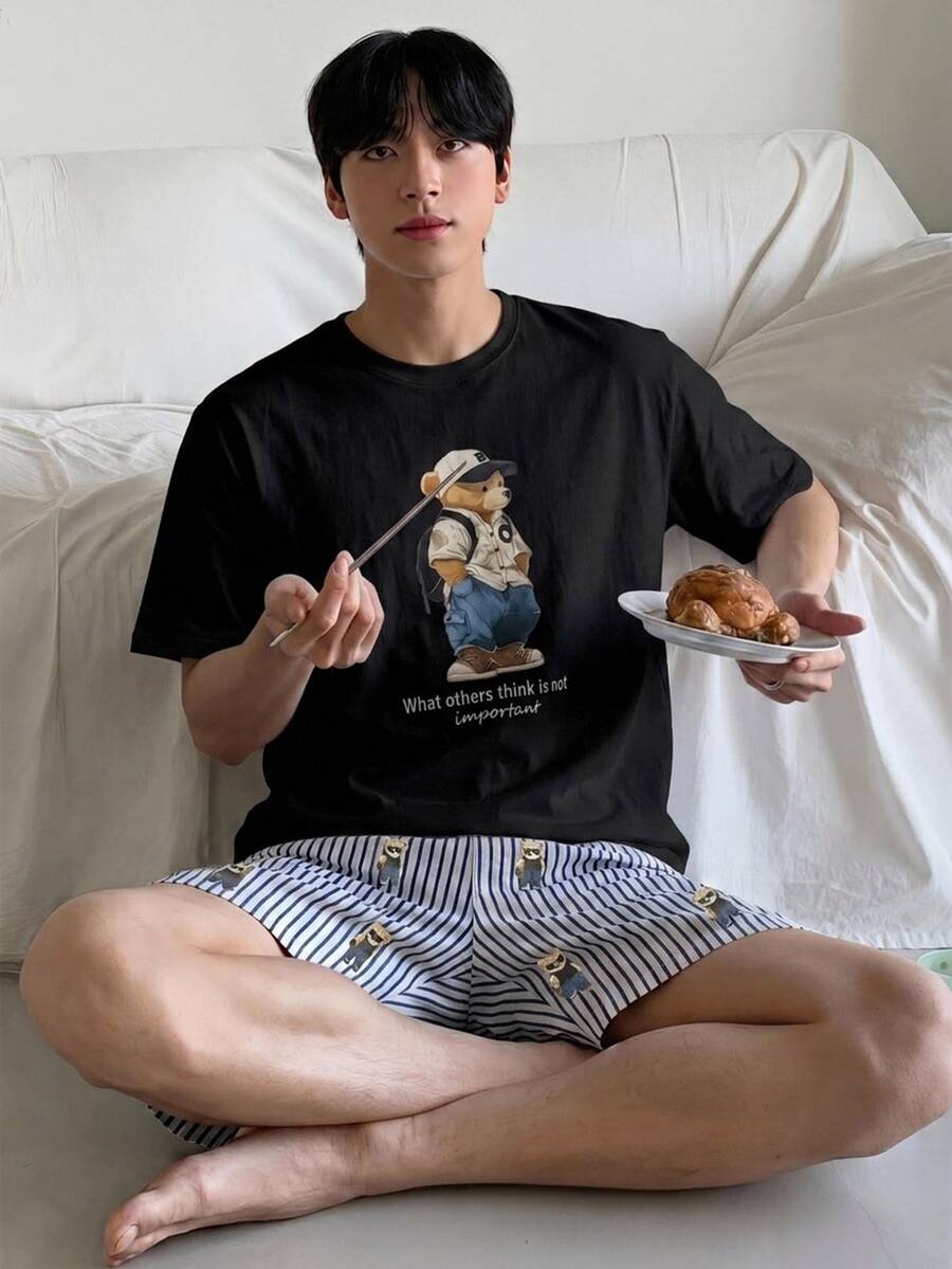 DAZY 夏季印花 T 恤與條紋短褲男士居家休閒套裝 - 黑色 - 查看 1