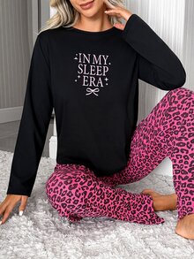 SHEIN طقم بيجامة للاسترخاء والمنزل بطبعة نمر، بنطلون كاجوال مريح بتصميم In My Sleep Era - اسود وردي - مشاهدة 4