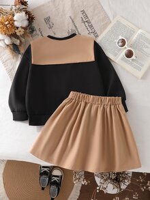 SHEIN Elladie kids 女童 2 件組春夏/秋冬套裝，長袖水手領衛衣 + 百褶裙套裝，馬刺繡，學院風，學校 7 歲生日制服 - 卡其色 - 查看 3