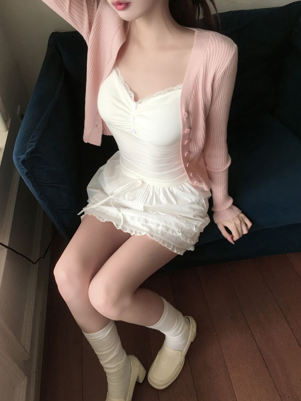 Solid Color Slim Fit Short Long Sleeve V-Neck Casual Vacation Korean Style Girl Autumn Winter Knit Cardigan Women