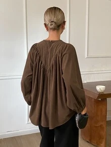 Dazy Tall Blus Wanita Warna Polos Longgar Leher Bulat Lengan Tiga Perempat Bahan Korduroi Berkerut Kasual untuk Liburan Musim Semi Musim Gugur - Coklat - View 2