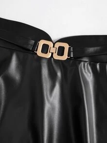 SHEIN PETITE تنورة سوبر ميني متعددة الاستخدامات للنساء من سلسلة Petite بحافة مظلية من مادة PU - الأسود - مشاهدة 4