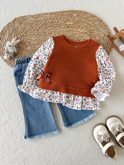 SHEIN 2pcs Baby Girl Light Brown Long Sleeve Floral Fabric Patchwork Fuzzy Knit Ribbed 2 In 1 Round Neck 3D Bow Ruffle Hem Top + Elastic Waist Washed Blue Denim Jeans Flared Pants Casual Retro Fashion Outfit Set, Suitable For Autumn/Winter Daily Wear And Versatile Styling