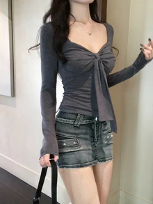 Dazy Tall تي شيرت نسائي بأكمام طويلة مع فيونكة ورباط - رمادي - مشاهدة 4