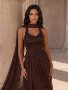 Coutiva Gaun Malam Wanita Warna Polos Berlipit Elegan yang Mempertegas Pinggang - Coffee Brown - View 6