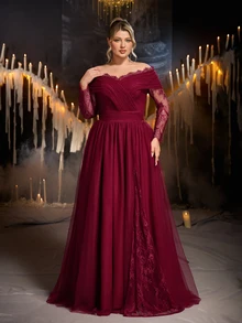 Glamrae Plus Size Elegant Luxurious Burgundy Mesh & Lace Patchwork Off-Shoulder Ruched Slimming Flowy A-Line Maxi Dress Suitable For Prom Wedding Events Bachelorette Party Fashion Evening Gala Bridesmaid Formal Evening Gown - Burgundy - View 3