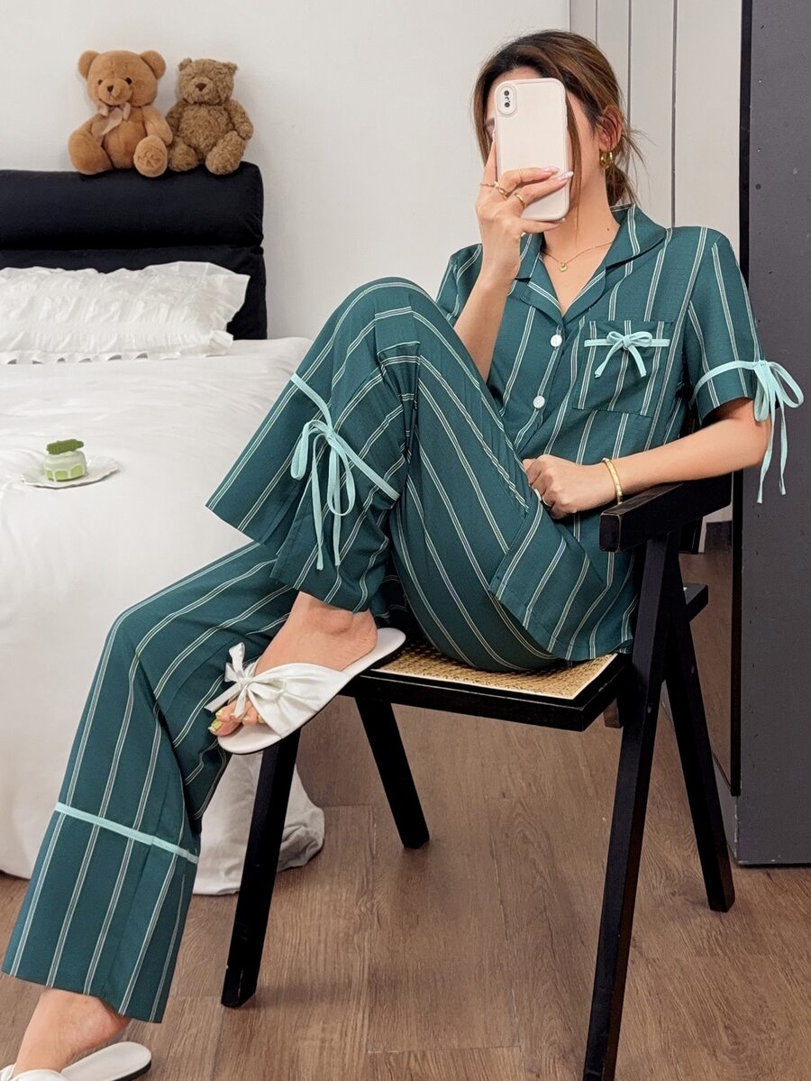 Napfluff Piyama Wanita Lengan Pendek dengan Motif Garis-Garis, Pakaian Rumah Kasual, Kerah Warna Kontras, dan Celana Panjang. - Dark Green - View 1