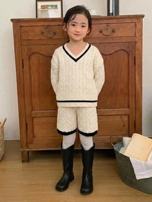 Dazy Kids 女童條紋V領麻花編織長袖毛衣與針織短褲休閒套裝 - 米色 - 查看 4