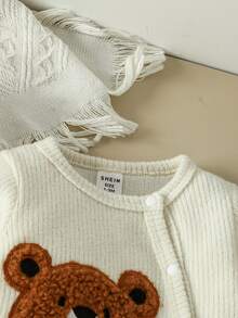 SHEIN 1pc Newborn Baby Footed Romper Cute Sweet Beige Cream Bear Applique Ribbed Long Sleeve Round Neck Regular Birthday Fall Winter Embroidery - Khaki - View 4