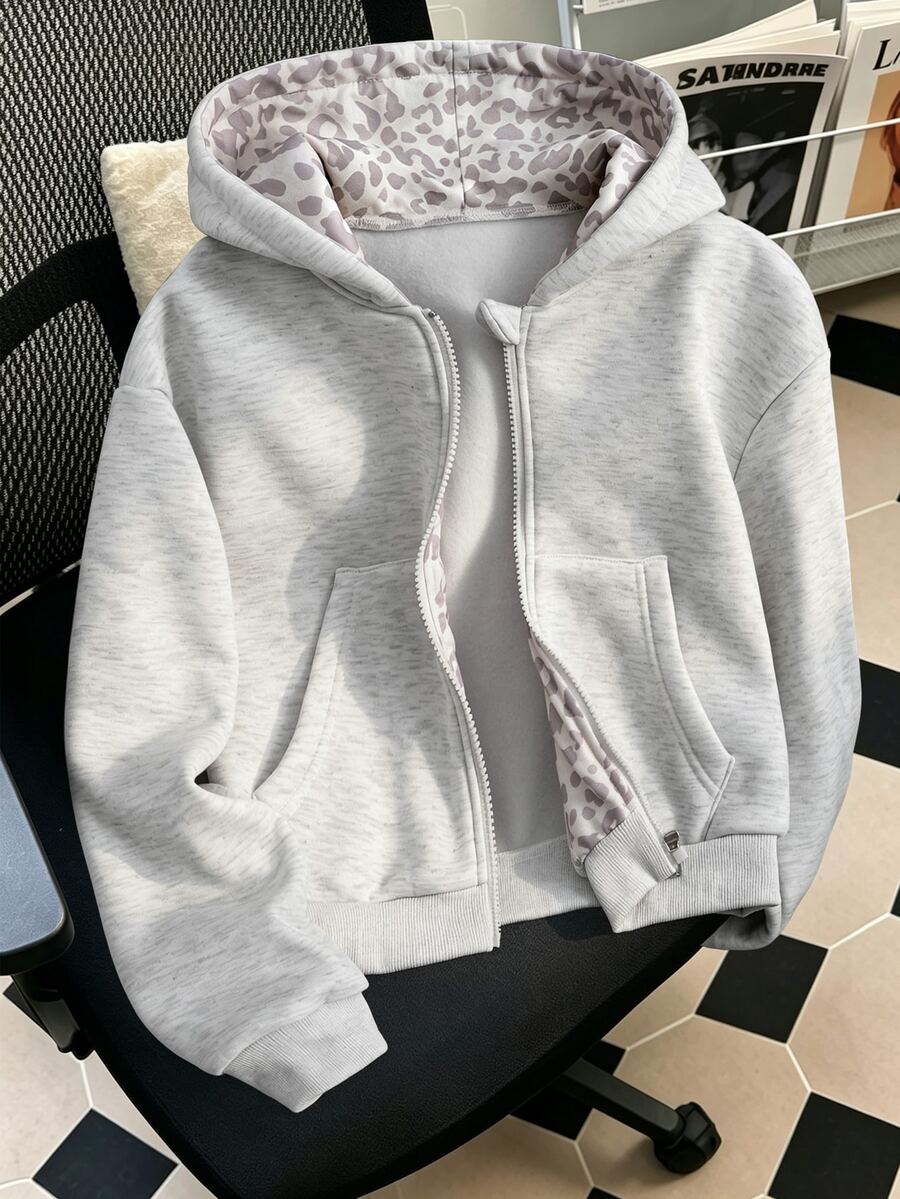 SHEIN 女童休閒時尚針織布短版連帽外套,連帽內側豹紋印花,寬鬆舒適版型,適合春秋日常通勤、戶外玩耍、出遊、派對拍照穿搭 - 灰色 - 查看 1