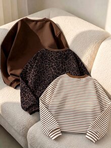 3 Random Pcs Girls' American College Style Bow Detail Brown Striped Crew Neck Sweatshirt, Cute Drop Shoulder Pullover Top For Big Tween Girl, New Leopard Print Pattern, Solid Color All-Match Versatile Sweatshirt, Suitable For Autumn/Winter Outdoor Wear - Multicolor - View 2