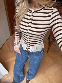 Serisse 女款法式條紋圓領單排扣對比色蕾絲羅紋針織開襟衫 T-shirt - 杏色 - 查看 4