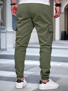 Manfinity CasualCool 男士成熟休閒黑色多口袋工裝束口休閒褲 - 軍綠色 - 查看 2