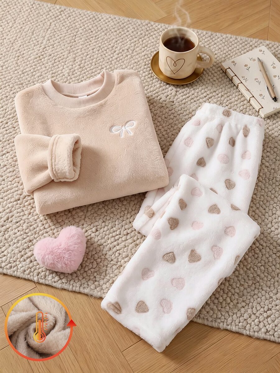 Genkimix Kids 女童大童睡衣套裝 秋冬日常休閒優雅居家服 長袖長褲 蝴蝶結刺繡圖案與滿版小愛心印花 刷毛套裝 - 卡其色 - 查看 1