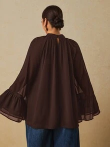 Travachic 大尺碼女款純色立領落肩喇叭袖時尚襯衫 - 咖啡棕 - 查看 2